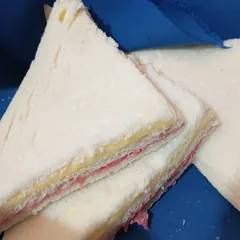 Sándwich de miga